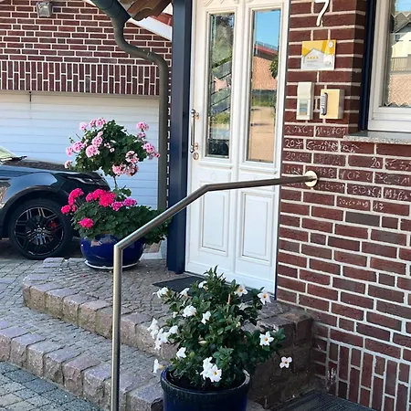 Ferienzimmer Olli Koch 아파트 *